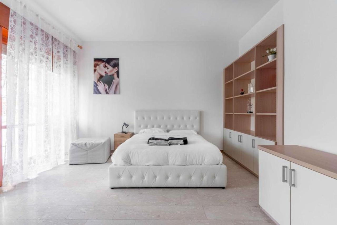 Moncler House Navigli Lejlighed Milano Eksteriør billede